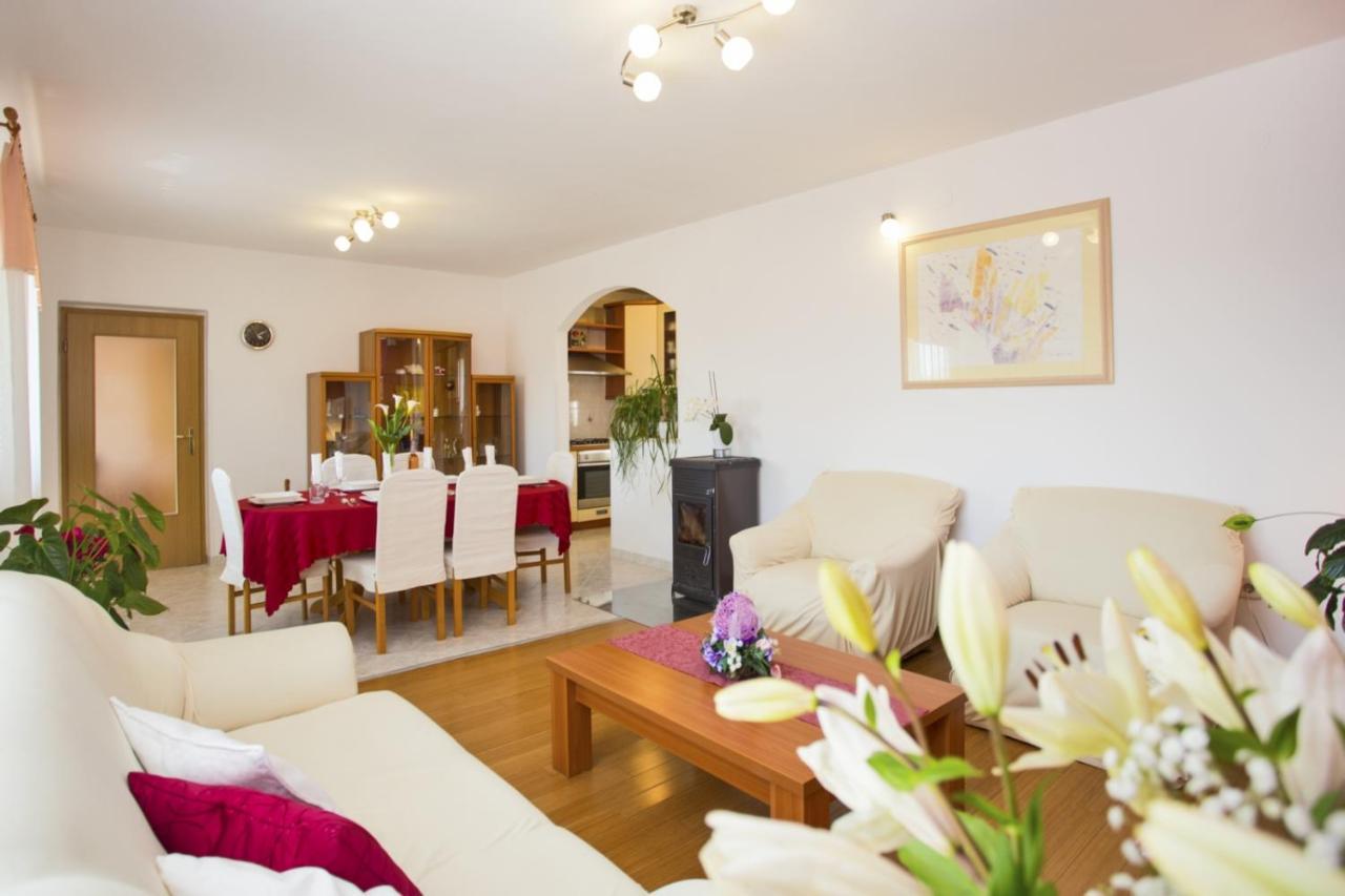 Holiday Home Elvis, Village Kujici Hreljici Екстер'єр фото