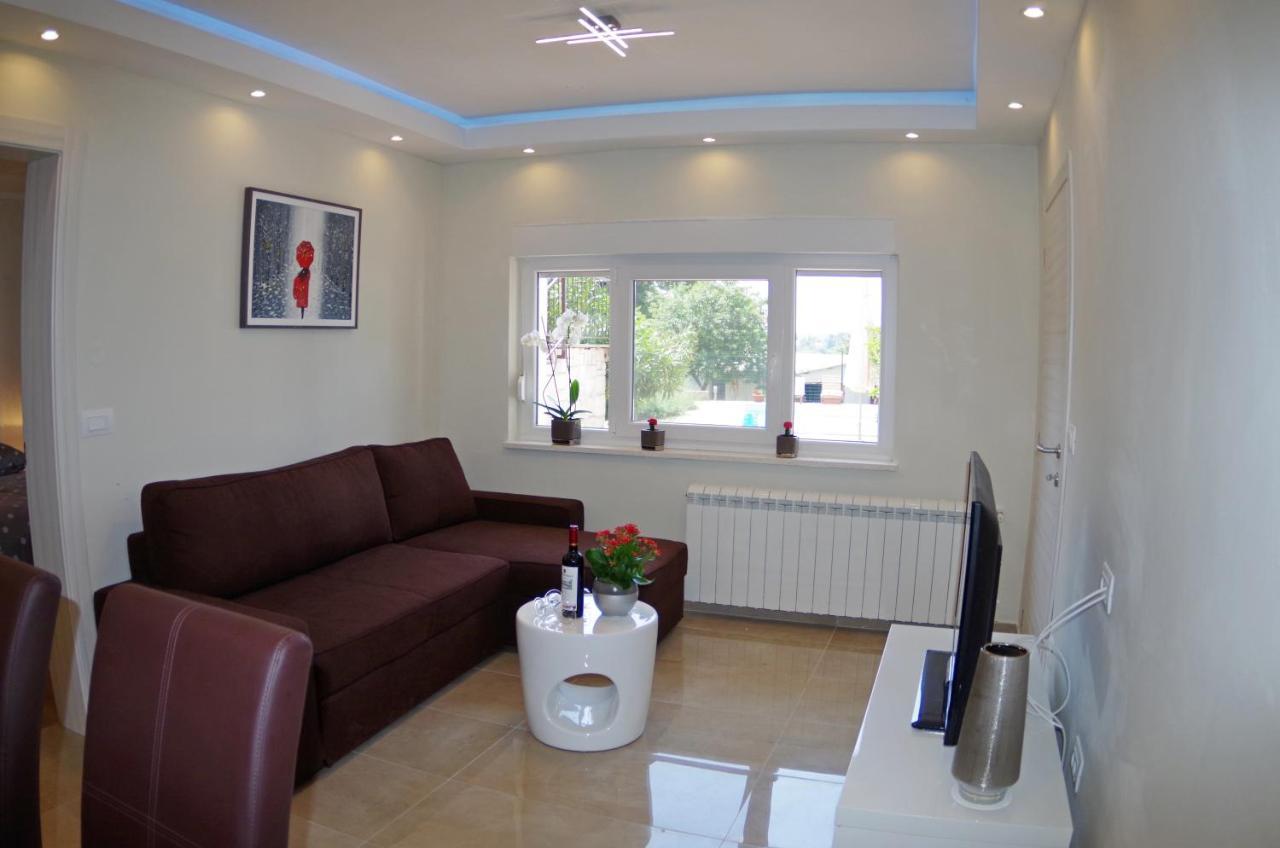 Holiday Home Elvis, Village Kujici Hreljici Екстер'єр фото